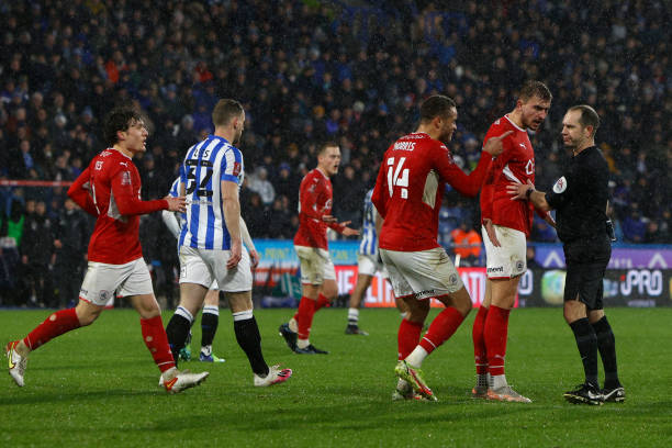 抱有極高的 抱有極高的