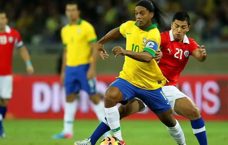 鲍威尔让我 鲍威尔让我