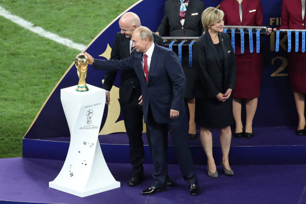 心与中场屏 心与中场屏