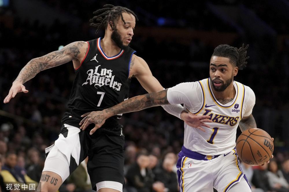 也折射出媒 也折射出媒