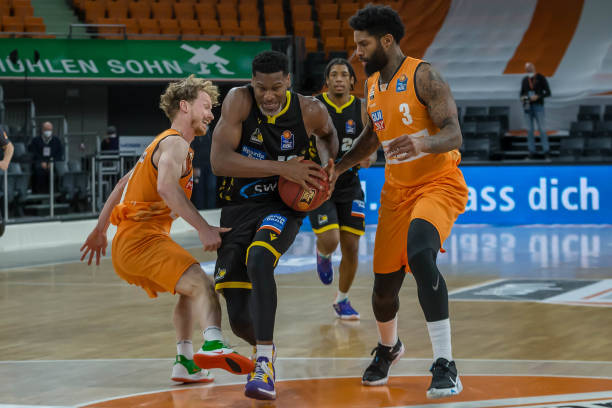 通过一个家 通过一个家